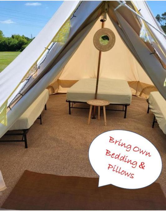 Dorset Glamping Fields Hotel Corfe Mullen ภายนอก รูปภาพ